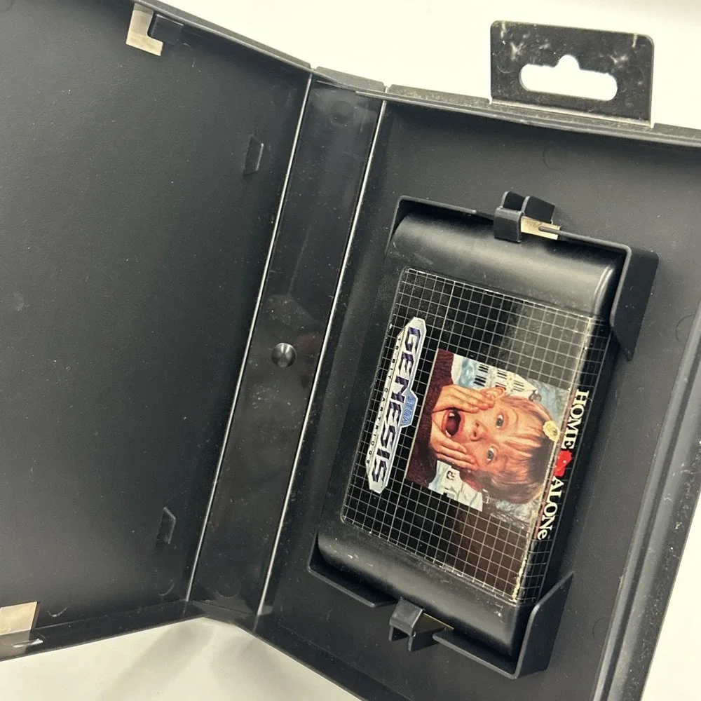 SEGA Home Alone Game (Sega Genesis) Clamshell Case 1992 No Manual